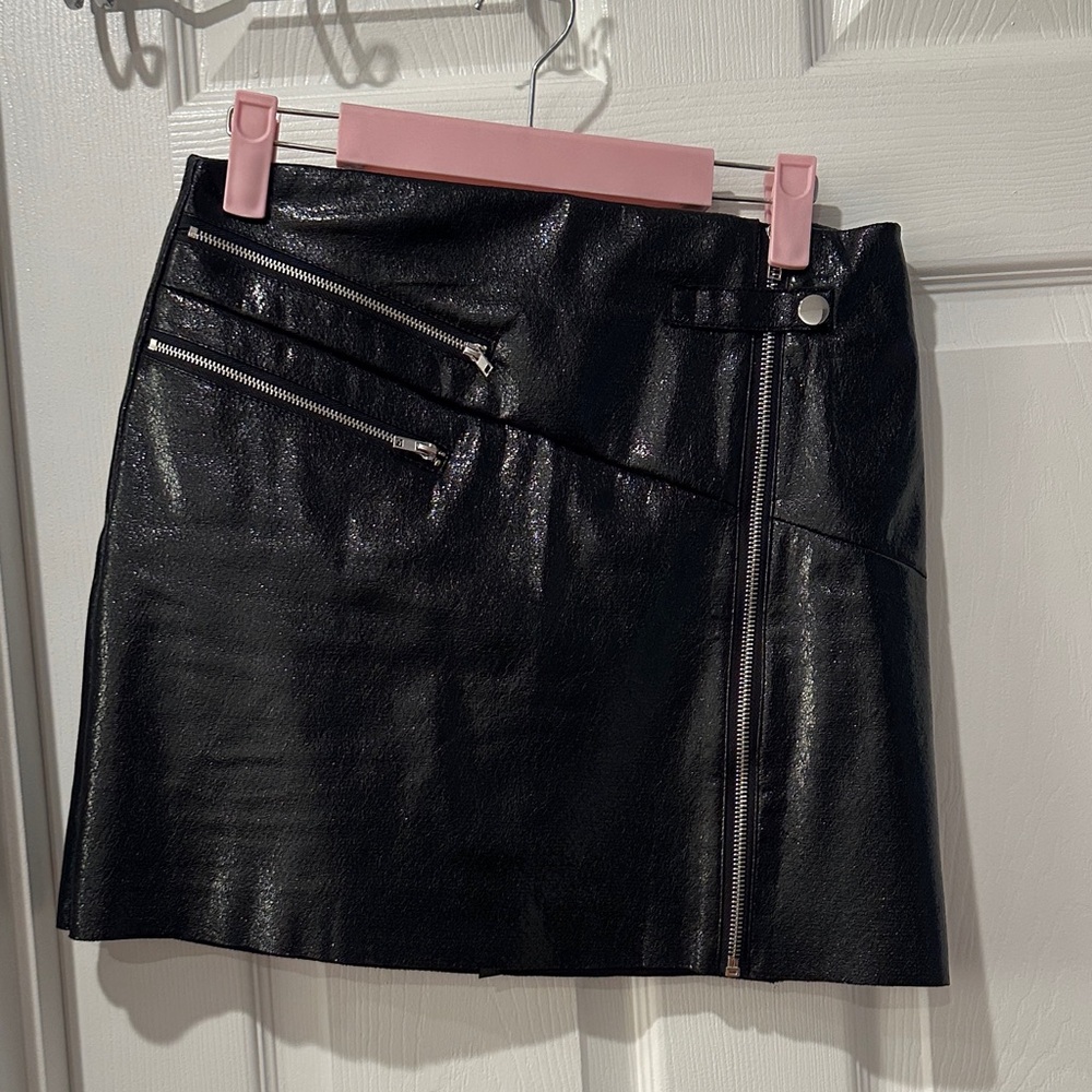 Francesca's Collections Black Mini Skirt with Zipper Accents